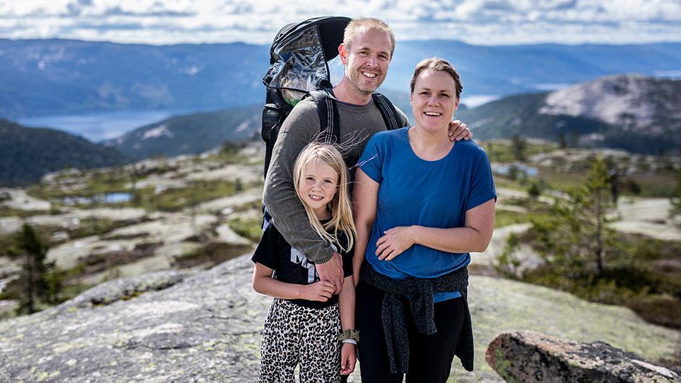 Familie på tur i Norge Foto: RAISfoto. Foto: RAISfoto
